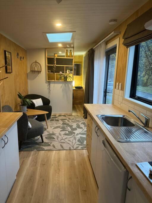 Alpine Tiny Apartment Queenstown Exterior photo